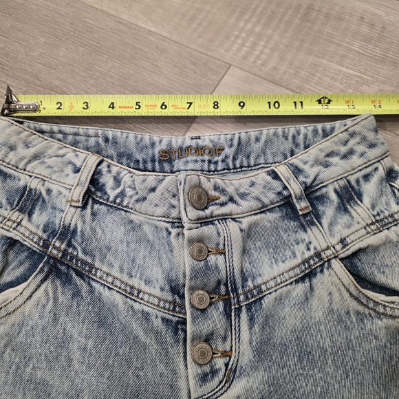 Studio F Chic Denim Wide-Leg Jeans - Picture 3 of 10